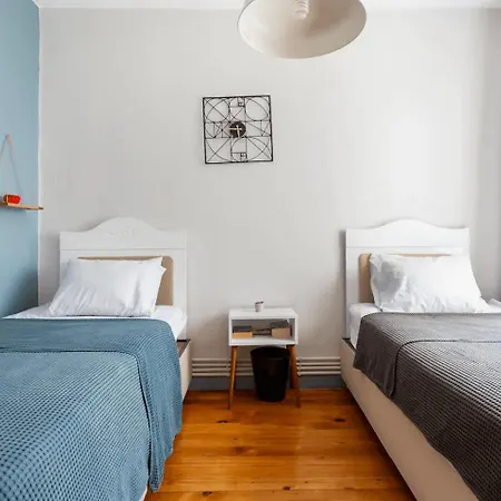 Cozy Flat 6 Min Walking To Taksim Square Apartment Istanbul
